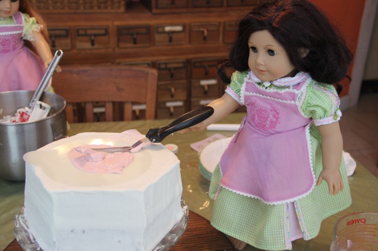The dolls decorate a cake! 18" doll adventure on Stitching with Elli