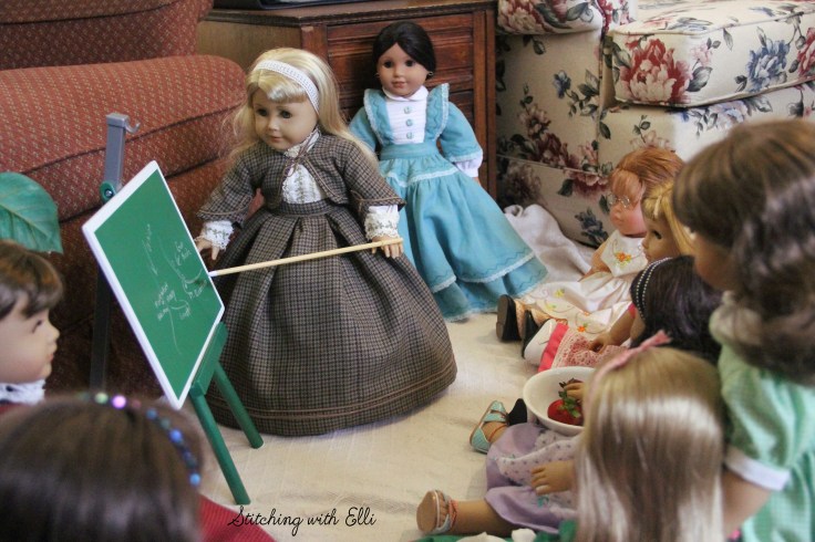 The Dolls get a history lesson about the Civil war- a 18" doll adventure by Stitching with Elli
