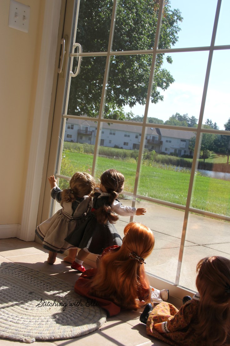 How to get the door open? That is the question.... - a 18" doll story by Stitching with Elli