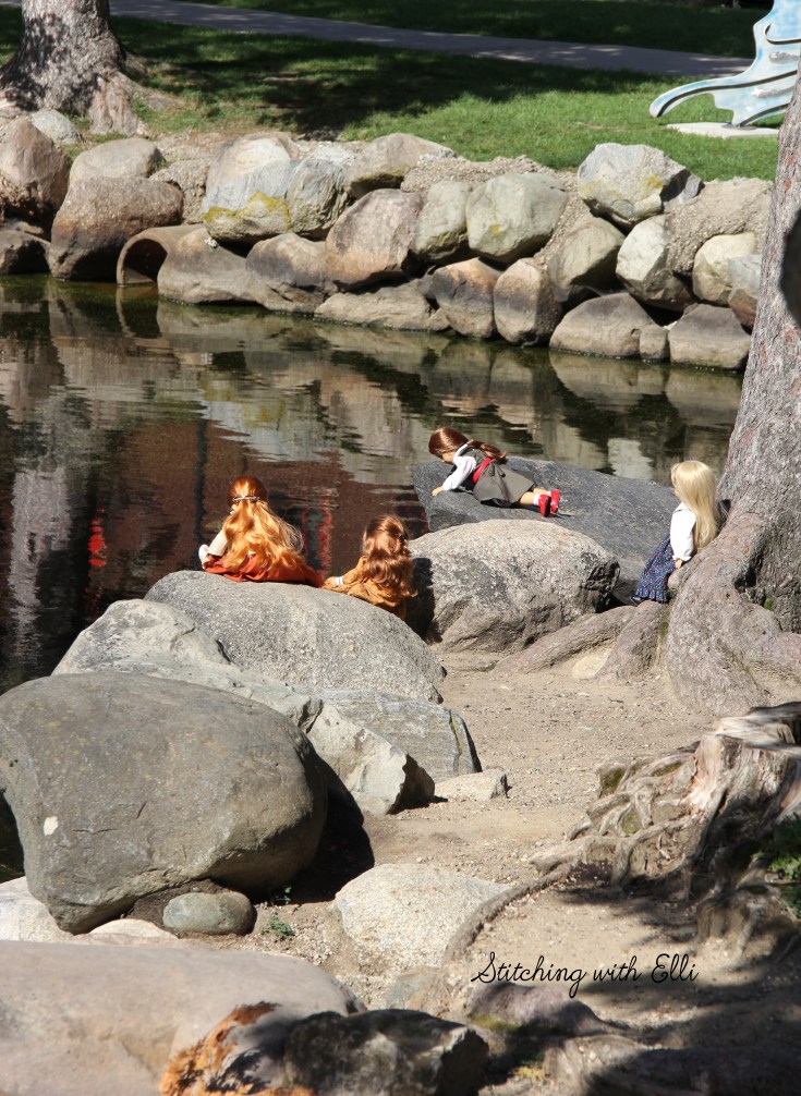 The dolls are enjoying Fenton MI's city parks- a 18" doll photostory by Stitching with Elli