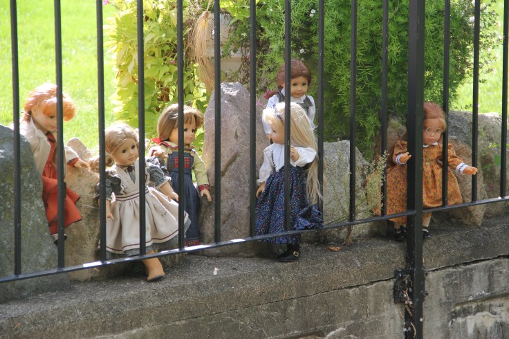 The dolls are enjoying Fenton MI's city parks- a 18" doll photostory by Stitching with Elli