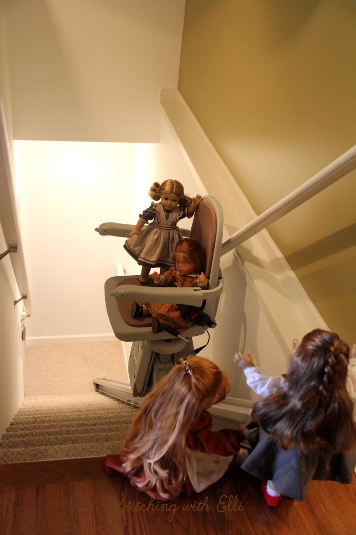 The dolls investigate a lift chair- a 18" doll story by stitching with Elli