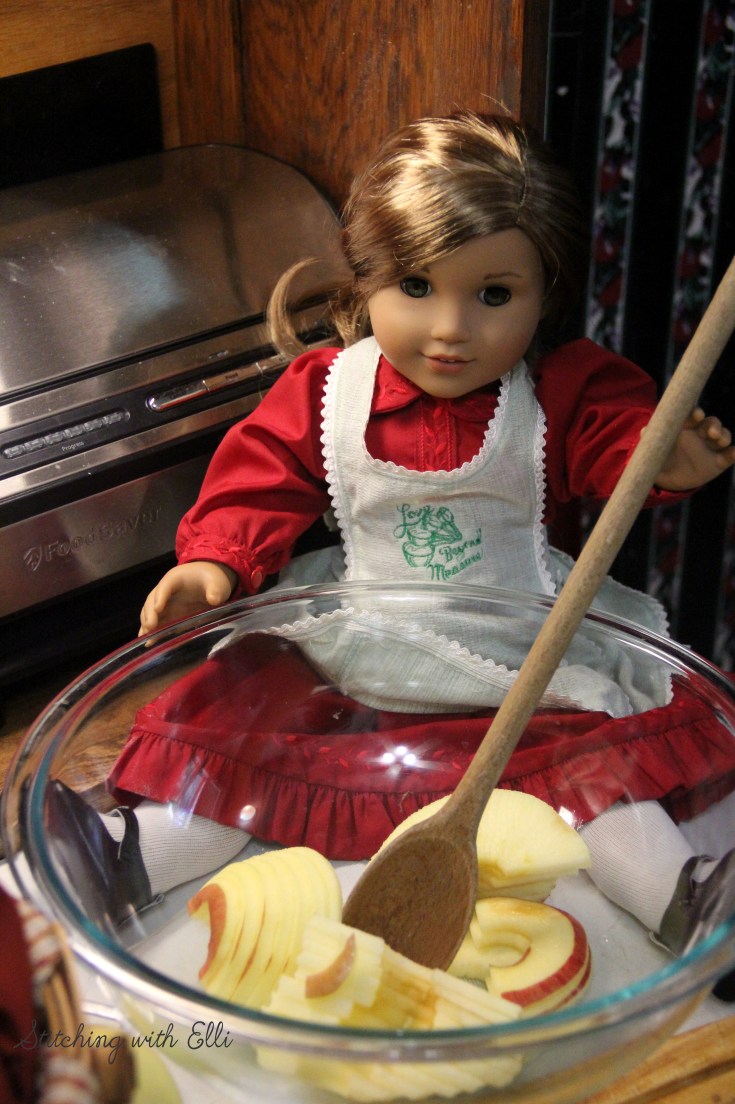 The great thanksgiving pie bake! a Thanksgiving story with American girl dolls by stitching with Elli