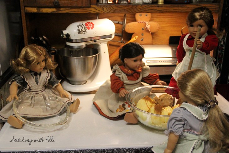 The great thanksgiving pie bake! a Thanksgiving story with American girl dolls by stitching with Elli