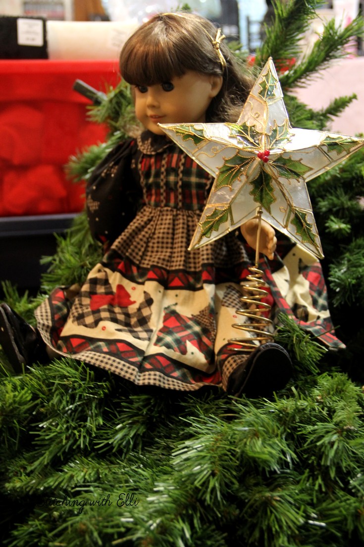 The American girls decorate a Christmas Tree- a Doll Christmas story by Stitching with Elli