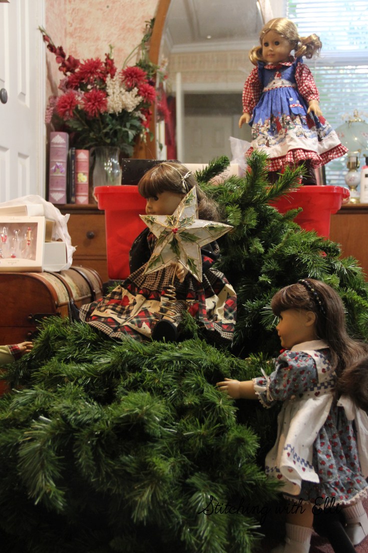 The American girls decorate a Christmas Tree- a Doll Christmas story by Stitching with Elli