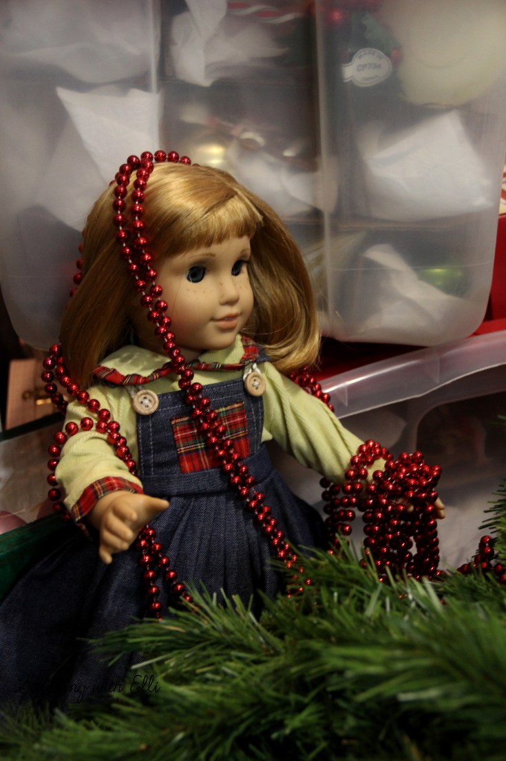 The American girls decorate a Tree- a Doll Christmas story by Stitching with Elli