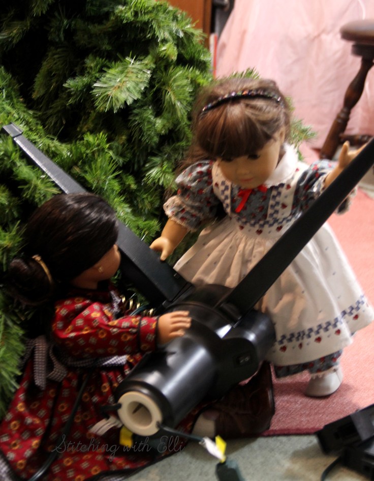 The American girls decorate a Christmas Tree- a Doll Christmas story by Stitching with Elli