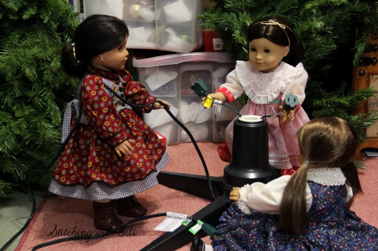 The American girls decorate a Christmas Tree- a Doll Christmas story by Stitching with Elli