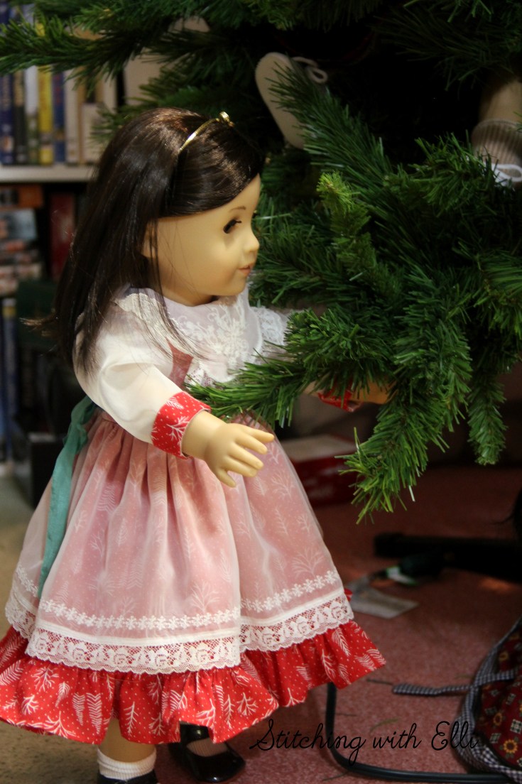 Rose Helps Decorate the Christmas tree- an American Girl doll photostory