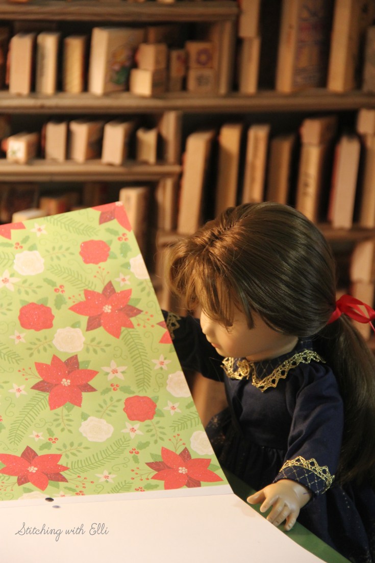 The dolls make Christmas card!- A doll story by Stitching with Elli