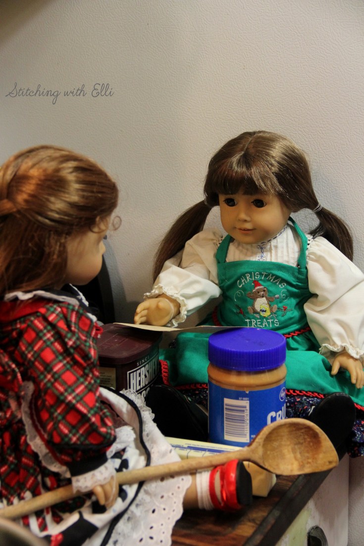 The Dolls bake Christmas Cookies- a 18" doll story by Stitching with Elli
