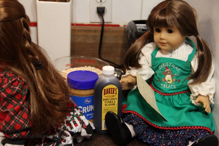 The Dolls bake Christmas Cookies- a 18" doll story by Stitching with Elli