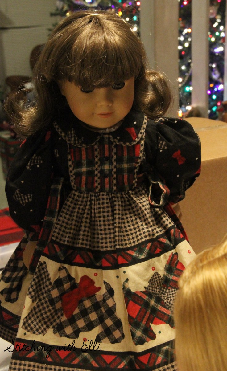 Wrapping presents for Christmas!- An american girl Christmas story by Stitching with Elli