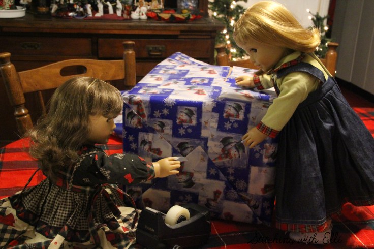 Wrapping presents for Christmas!- An american girl Christmas story by Stitching with Elli