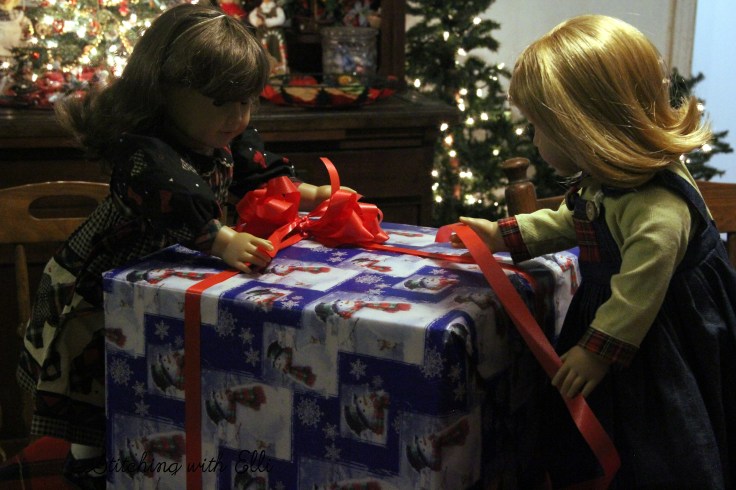 Wrapping presents for Christmas!- An american girl Christmas story by Stitching with Elli