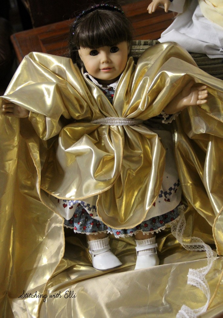 Making costumes for the christmas play!- by Stitching with Elli