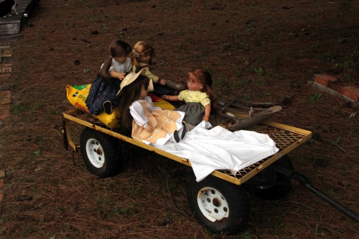 The dolls are ready to work in the garden!- a 18" doll story by stitching with Elli