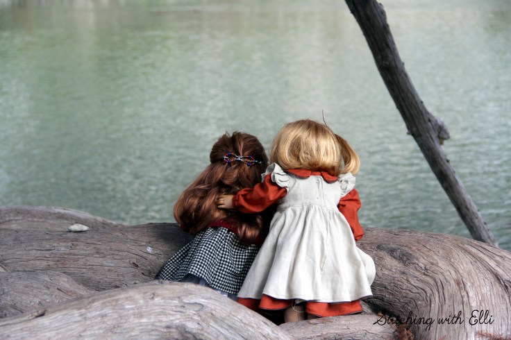 Nellie and Ellen hike in Guadelope state park- a 18" doll adventure www.stitchingwithelli.com